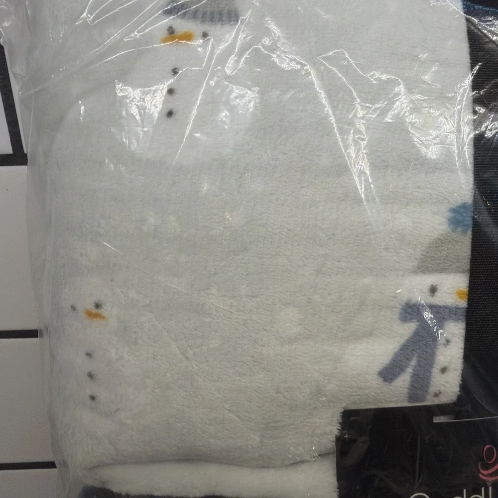 Cuddl Duds Cozy Plush Sherpa Throw Blanket Ribbed Snowman  50in by 60in Blue NEW